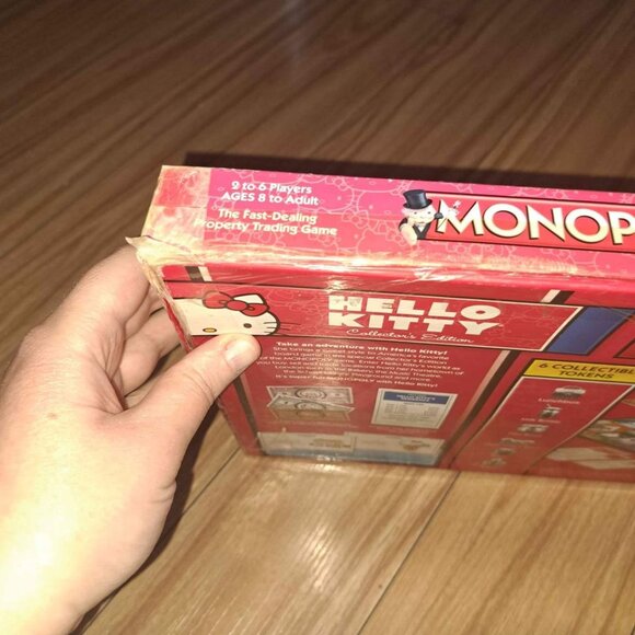 Monopoly Hello Kitty Collector Edition Board Game 2010 Hasbro/Sanrio Complete. - Picture 3 of 7